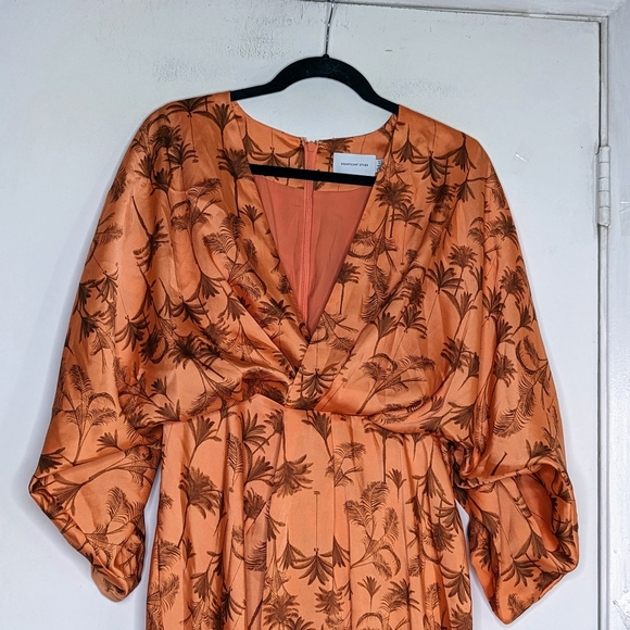 Significant Other Tropical Print Sunset Satin Midi Dress Draped Plunging - Picture 13 of 14